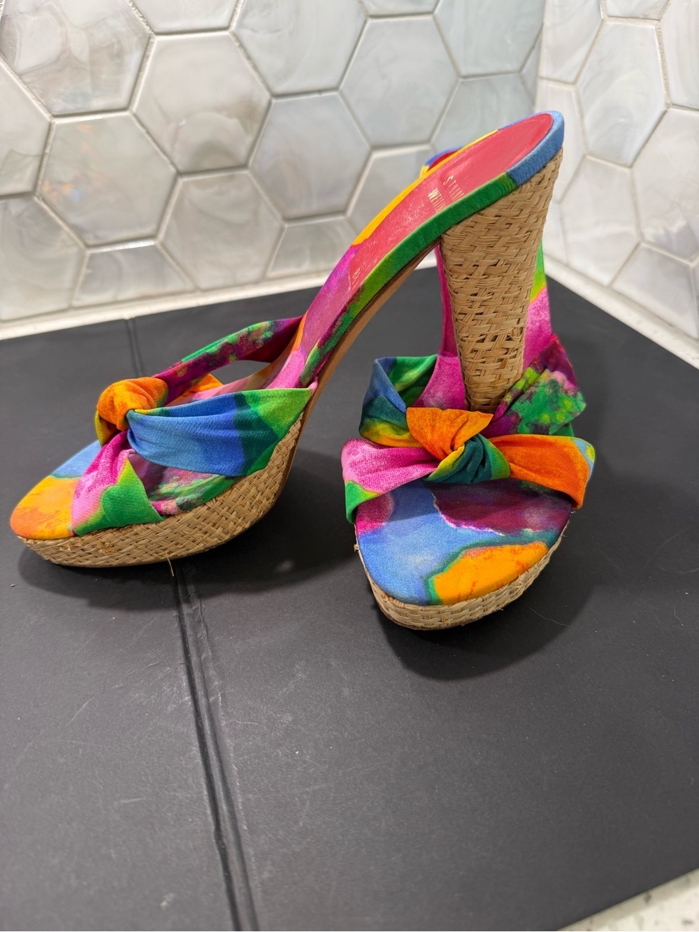 Stuart Weitzman RARE Not So Tropical Watercolor Knot Jute Platform Sandal Sz 8.5
